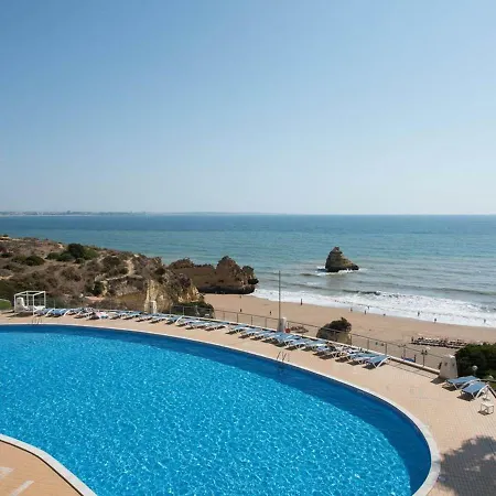 Atlantic Breeze Flat, Near D. Ana Beach & Centre *